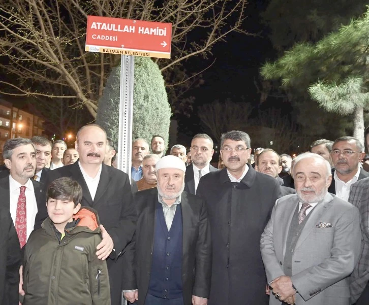 ATAULLAH HAMİDİ CADDESİ’NİN TABELASI ASILDI