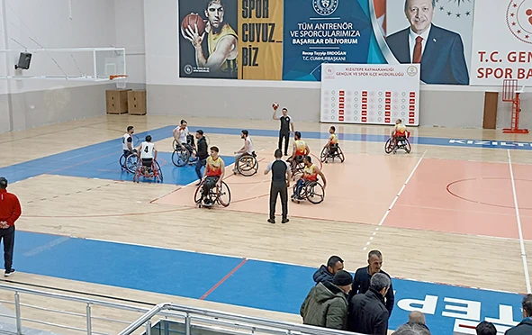 BASKETÇİLER KIZILTEPE'DEN ELİ BOŞ DÖNDÜLER