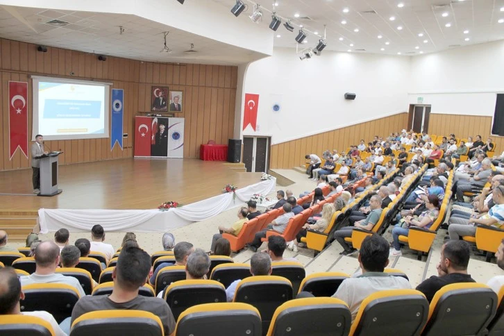 BATÜ’DE YKS GÖREVLİ BİLGİLENDİRME TOPLANTISI DÜZENLENDİ