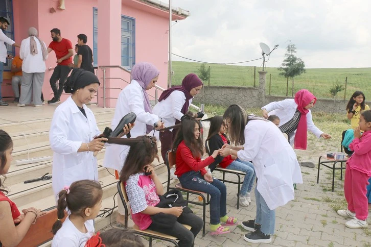 ÇOCUKLAR GÜLDÜKÇE DÜNYA GÜZEL