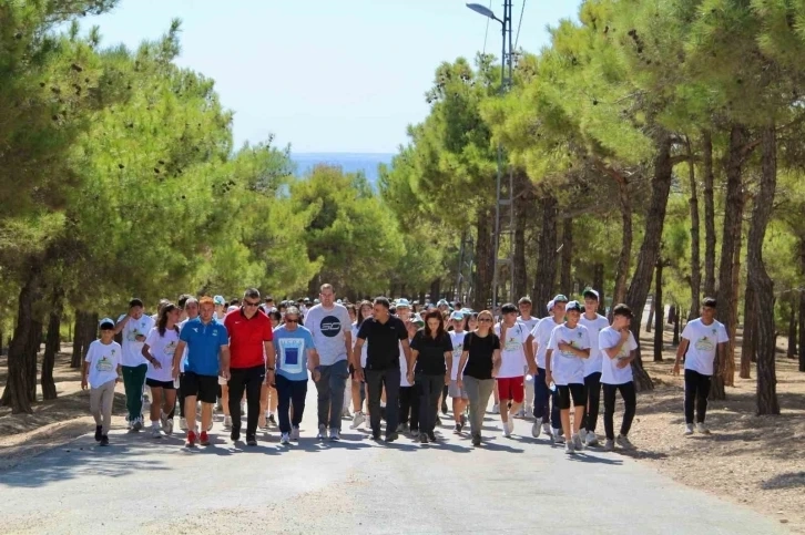 Doğa yürüyüşü, gençlerden büyük ilgi gördü