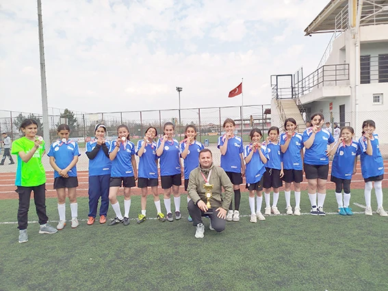 FUTBOLUN KÜÇÜK ŞAMPİYONU BELLİ OLDU