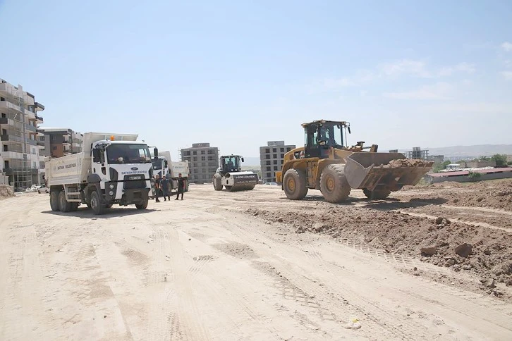 İMAR PLANINDA YER ALAN YOLLAR AÇILIYOR