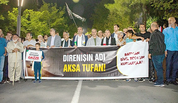 İSRAİL'E KARŞI PROTESTO YÜRÜYÜŞÜ DÜZENLENDİ