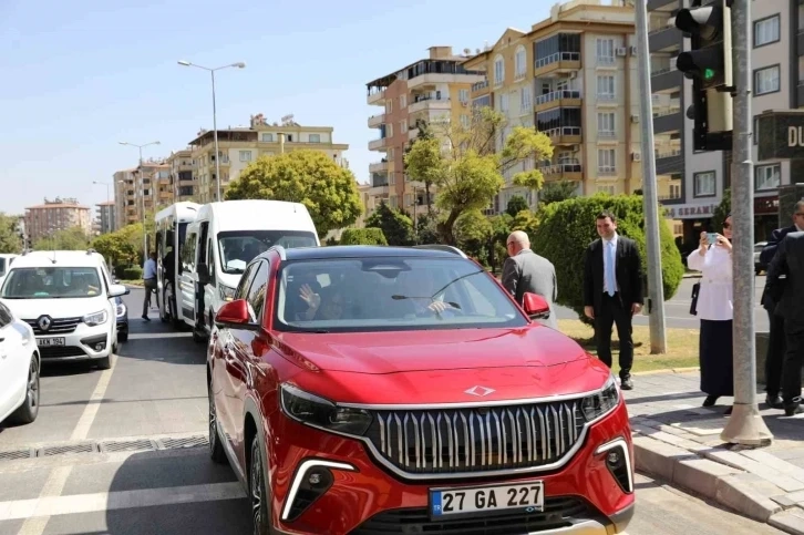 Kardeş şehir Duisburg Belediye Başkanı Togg ile Gaziantep’i turladı