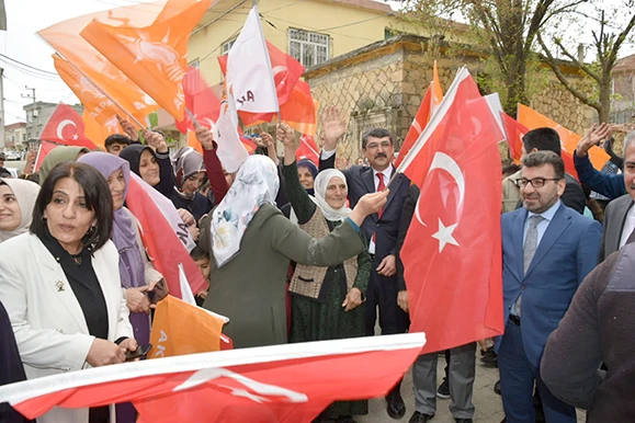 NASIROĞLU'NA SEVGİ SELİ!