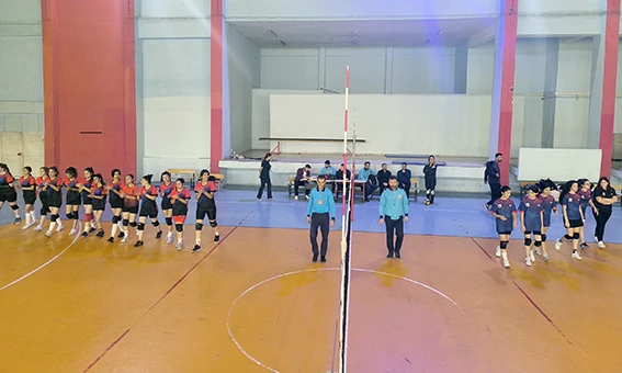 OKUL SPORLARI VOLEYBOL MAÇLARIYLA BAŞLADI