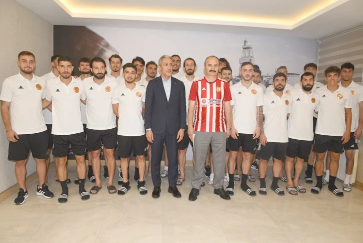 PETROLSPOR’A MORAL ZİYARETİ