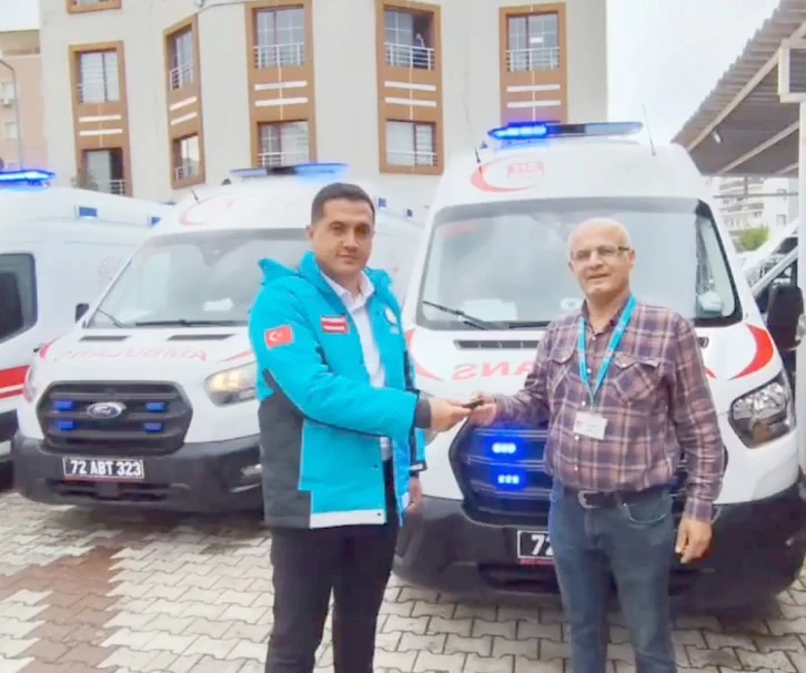 SAĞLIK MÜDÜRLÜĞÜNE 3 YENİ AMBULANS