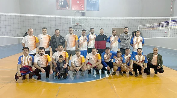 VOLEYBOL TURNUVASI BAŞLADI