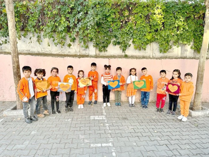 ZİYA GÖKALP’IN MİNİKLERİNDEN ÇOK GÜZEL HAREKETLER