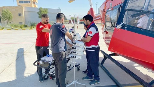 18 GÜNLÜK BEBEK HELİKOPTER AMBULANS İLE SEVK EDİLDİ