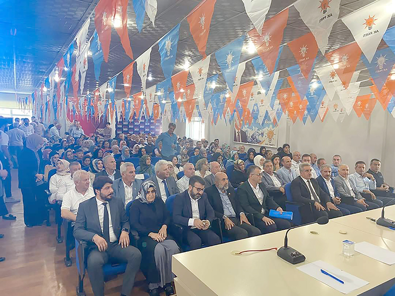 AK PARTİ DANIŞMAN MECLİSİ TOPLANDI