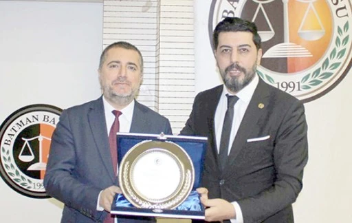 BARO’DAN ÖNCEKİ DÖNEM KURUL ÜYELERİNE PLAKET TAKDİMİ