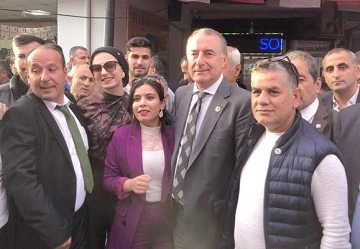 CHP'YE KATILIMLAR DEVAM EDİYOR