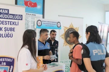 EMNİYET, ÜNİVERSİTEDE STAND AÇTI