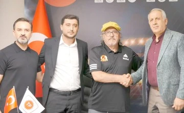 MUSTAFA REŞİT AKÇAY'IN İMZA TÖRENİ GERÇEKLEŞTİRİLDİ