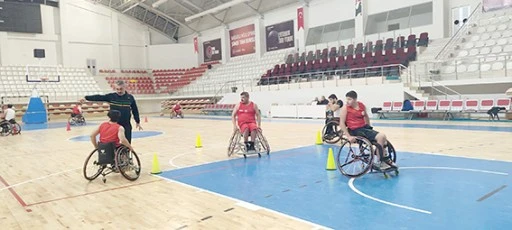 ENGELLİLER BASKET TAKIMI, KIZILTEPE MAÇINA HAZIRLANIYOR