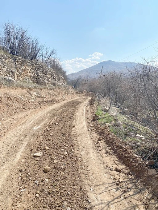 TEPEBAŞI’NA STABİLİZE YOL YAPILDI