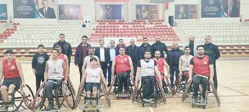 PETROLSPOR’DAN BASKETBOLCULARA MORAL ZİYARETİ