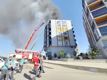 YANGINDA YARALANAN VATANDAŞLARA  ‘İL SAĞLIK MÜDÜRÜ’ MÜDAHALE ETTİ